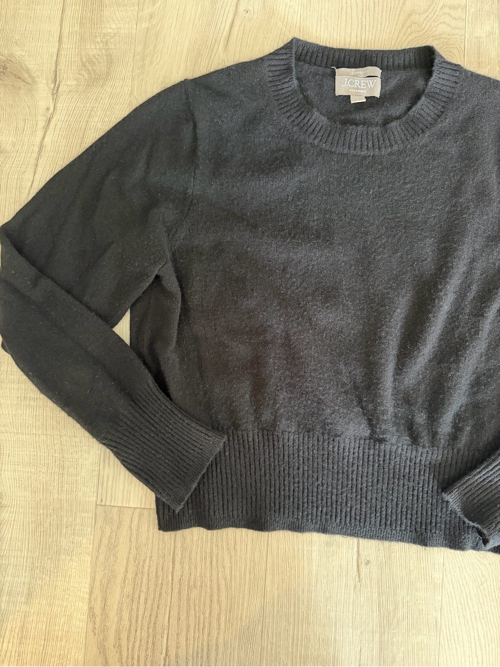 J Crew Cropped Fit Black Cashmere Crewneck Sweater Size Large - Picture 4 of 8